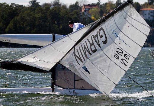 Garmin_F18