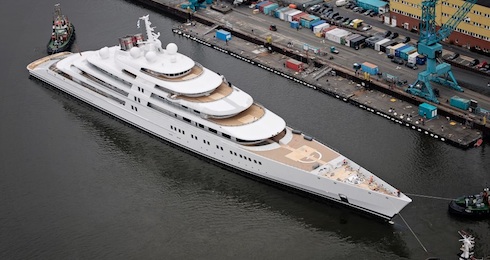 batar_Lyxyachter_Azzam_Puff_Azzam_helipic_puff.jpg