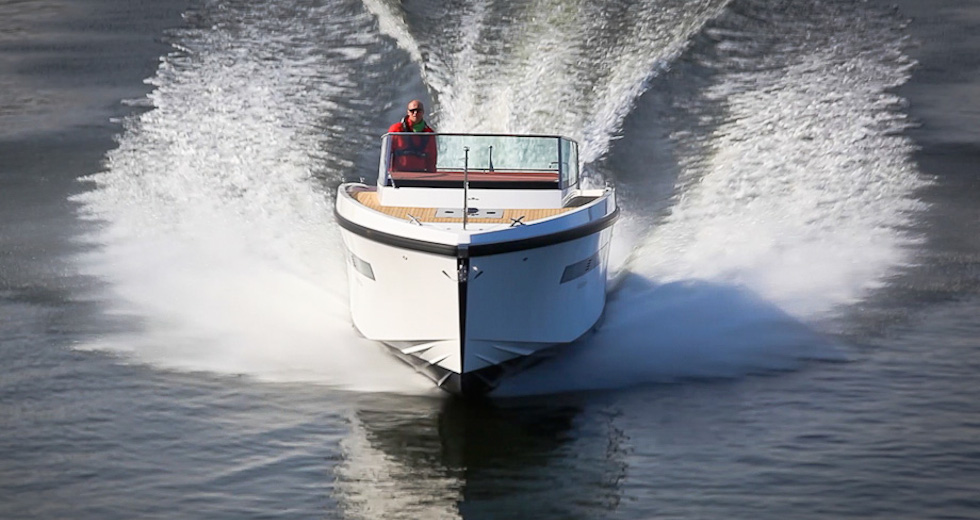 batar_motorbatar_2013_Delta_33_Puff_Delta_33_Hamnen_show_3_Puff