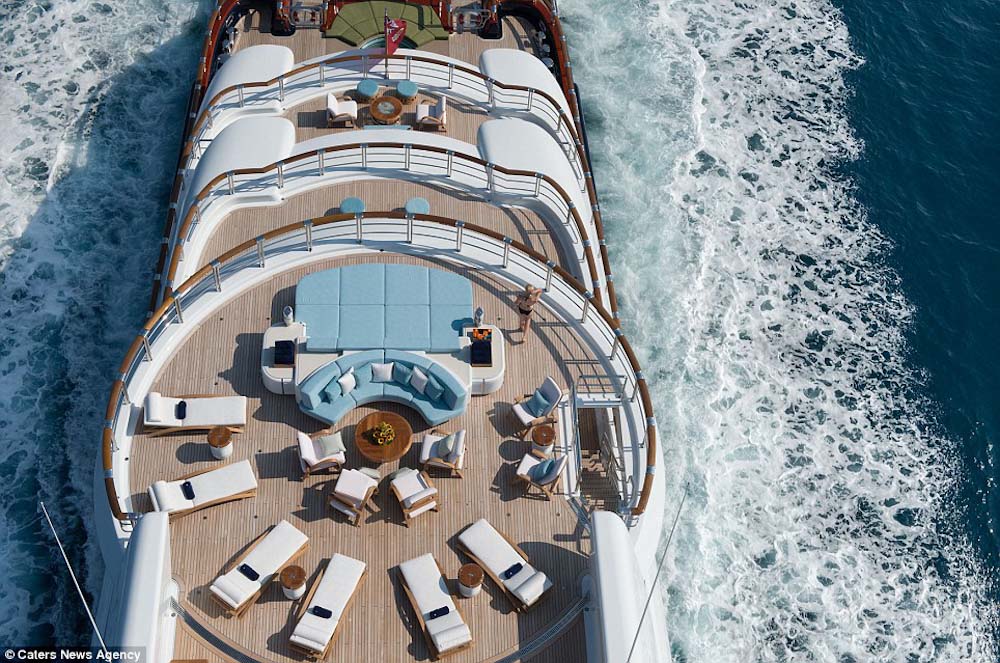 batar_Lyxyachter_Nirvana_bildspel_article-2380733-1B0BCA20000005DC-775_964x639-2