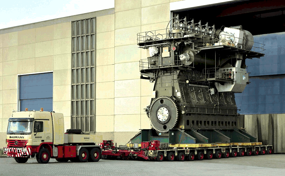 worlds-biggest-engine-1.gif