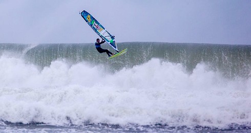 bloggare_adrenalin_2014_Red_Bull_Stormchase_Cornwall_Red_bull_simon_Crowther