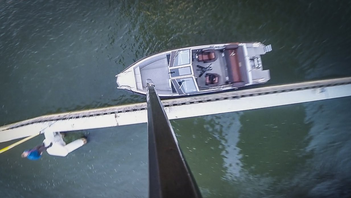 Killing a Buster boat del 1