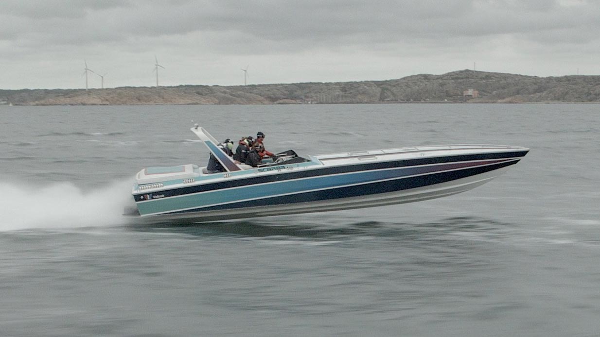 Reportage_2016_Smogen_Poker_Run_Del6ScarabMiamiVice_Ingang_puff_scarab38kv3