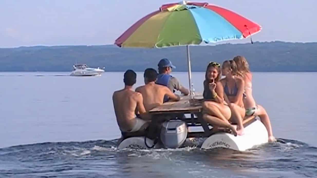 Spektakulart_2019_Parkbank_Boat_out_parkbench