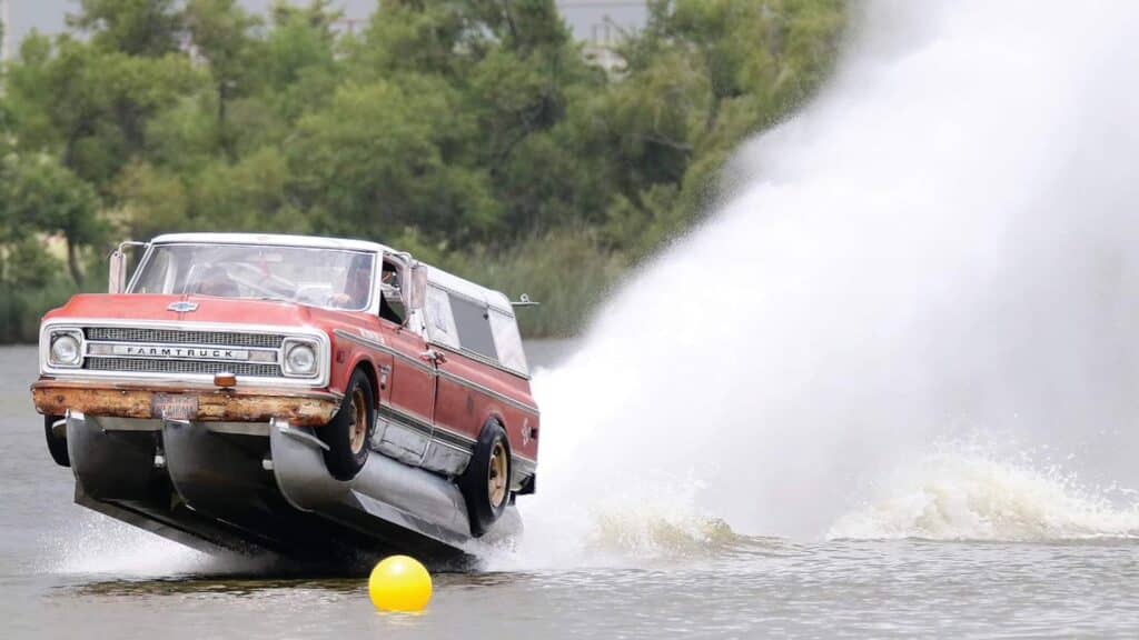 pick-up-truck-boat