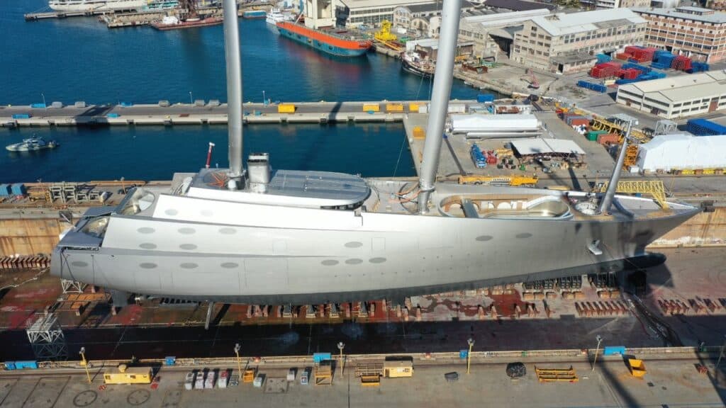 Sailing_Yacht_A
