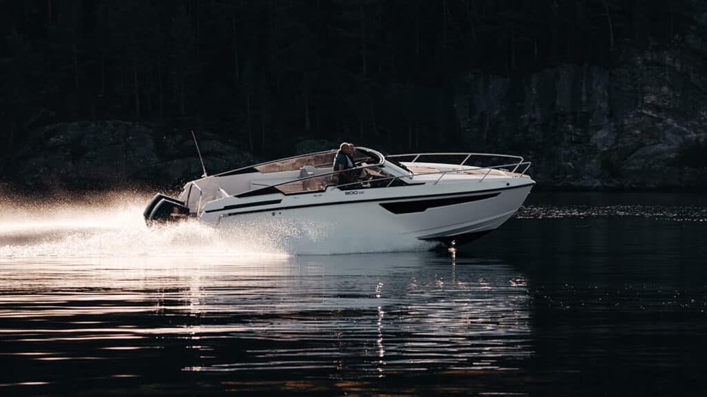 Zipwake-dynamic-trim-control-system