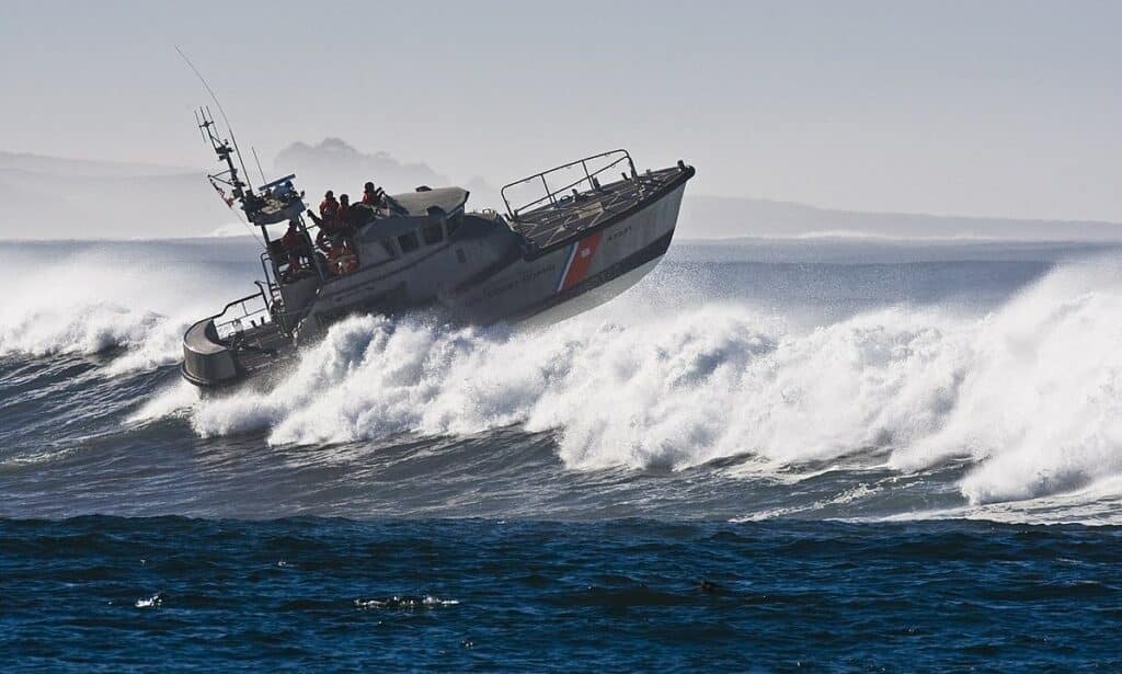 Coast_Guard_Boat_in_Morro_Bay