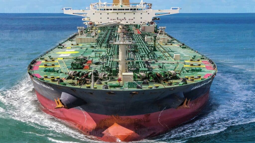 oljetanker-tanker-olja-varldsekonomi-folj-med-ombord