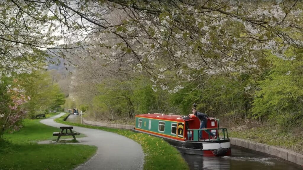 Narrowboat_engelsk_kanal