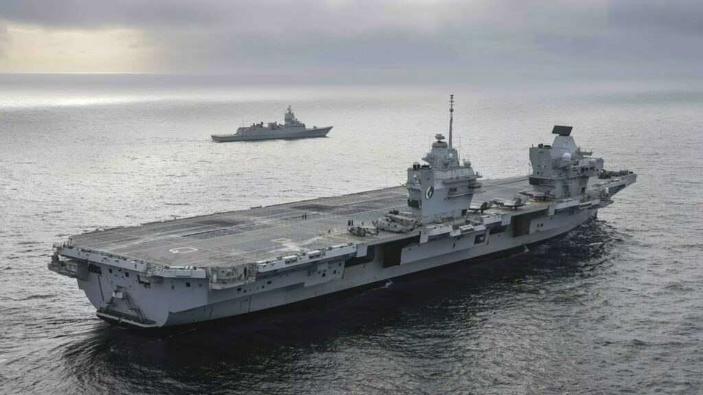 HMS_Queen_Elizabeth_andring