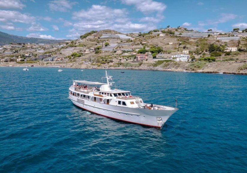 Alhambra-lyxjakt-feadship-sorsaljning-till-salu-ikon