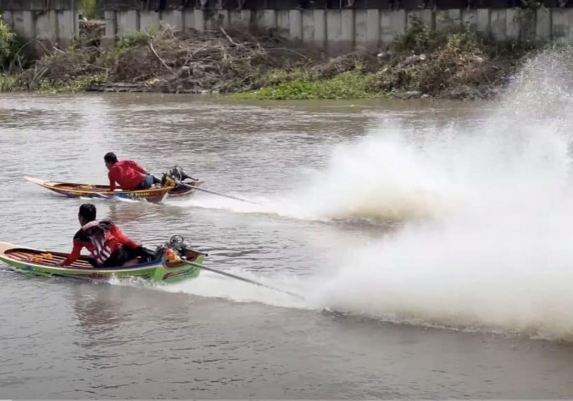 Longboat_traktormotor_sjovild_båtracing_Thailand