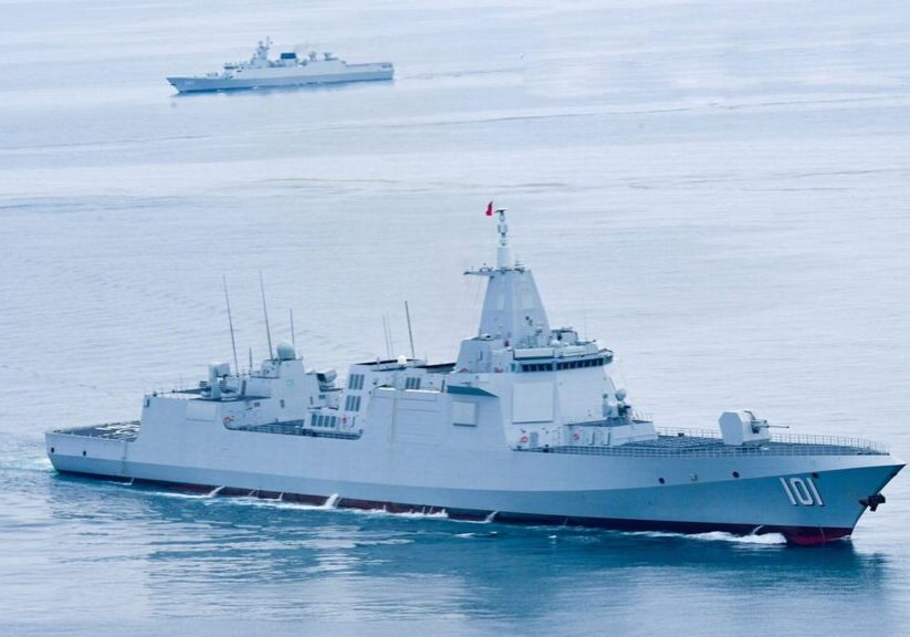 Kina_sjösatter_nya_krigsfartyg