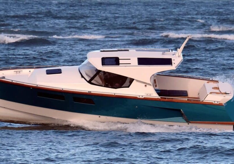 Modern-wooden-motorboat-Whisper